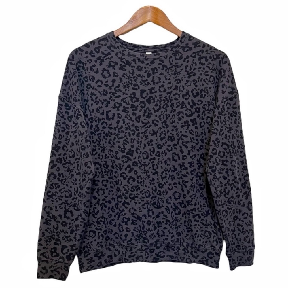 Athleta Pullover Top Long Sleeve Size XS Relax Cheetah Animal Print Modal Blend